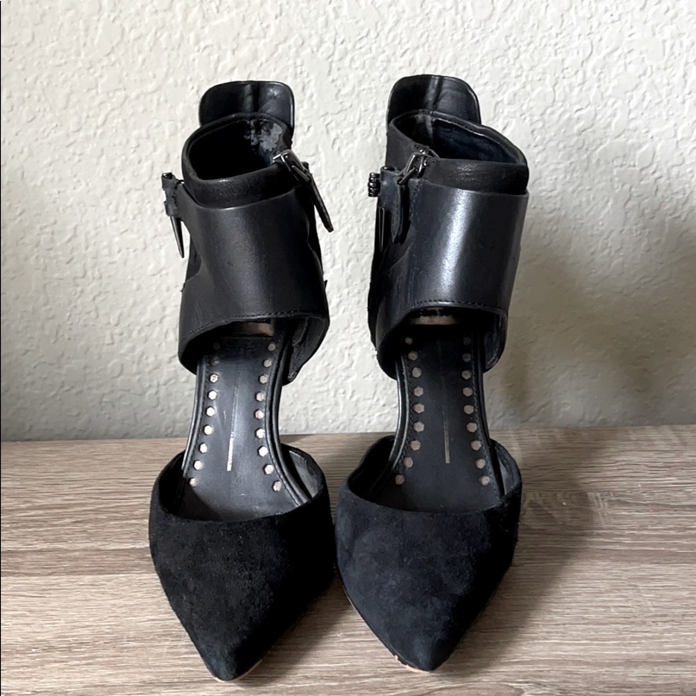 Dolce Vita Closed Toed Heels